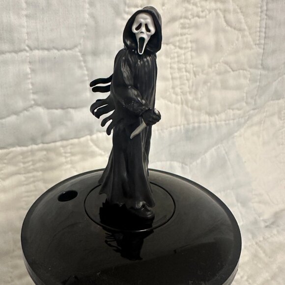 Scream 6 VI Ghost Face AMC CUP, Topper and Lid Raised Knife, no straw - Picture 7 of 7